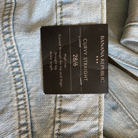 Banana Republic curvy straight light wash jeans - Picture 3 of 8